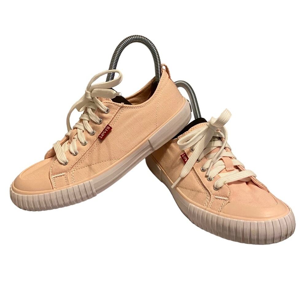 Levi’s Size 7 Pink canvas sneakers with white laces Athleisure Stennis shoes